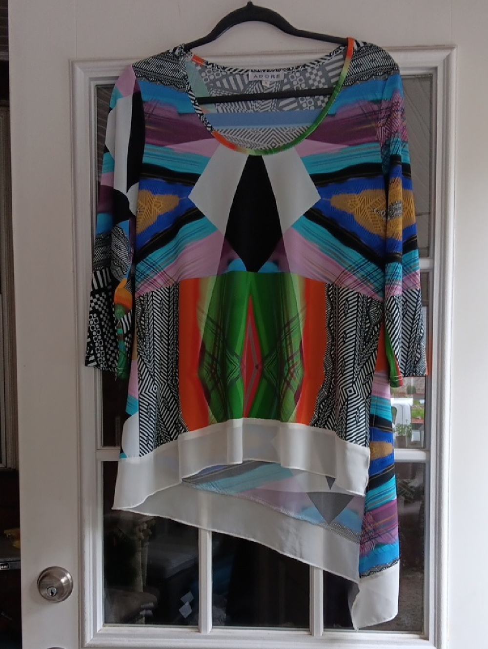 Adore Bold Multicolor Abstract Geometric Hi-Low Tunic Top Size M